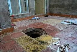 مصدومیت شدید یک شهروند تهرانی بر اثر سقوط در چاه 30 متری