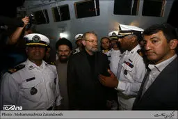 بازدید دکتر لاریجانی از ناوشکن‌های جماران و بوشهر مستقر در سواحل جیبوتی/ تصاویر