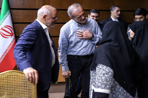 پزشکیان : باید خدمتگزار مردم باشیم چه موافق چه مخالف
