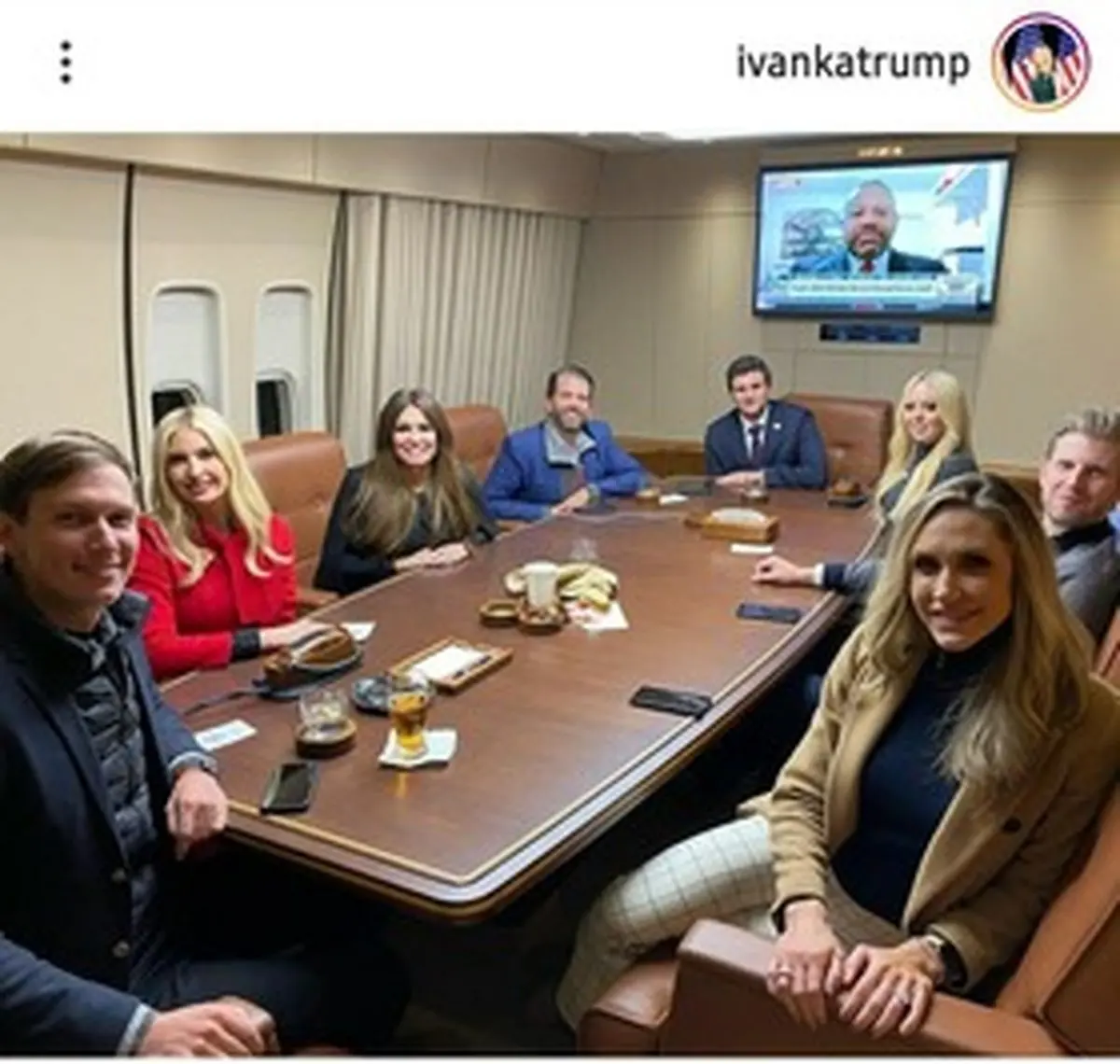 تصاویر پسر ترامپ در بازگشت از آخرین سفر تبلیغاتی پدر