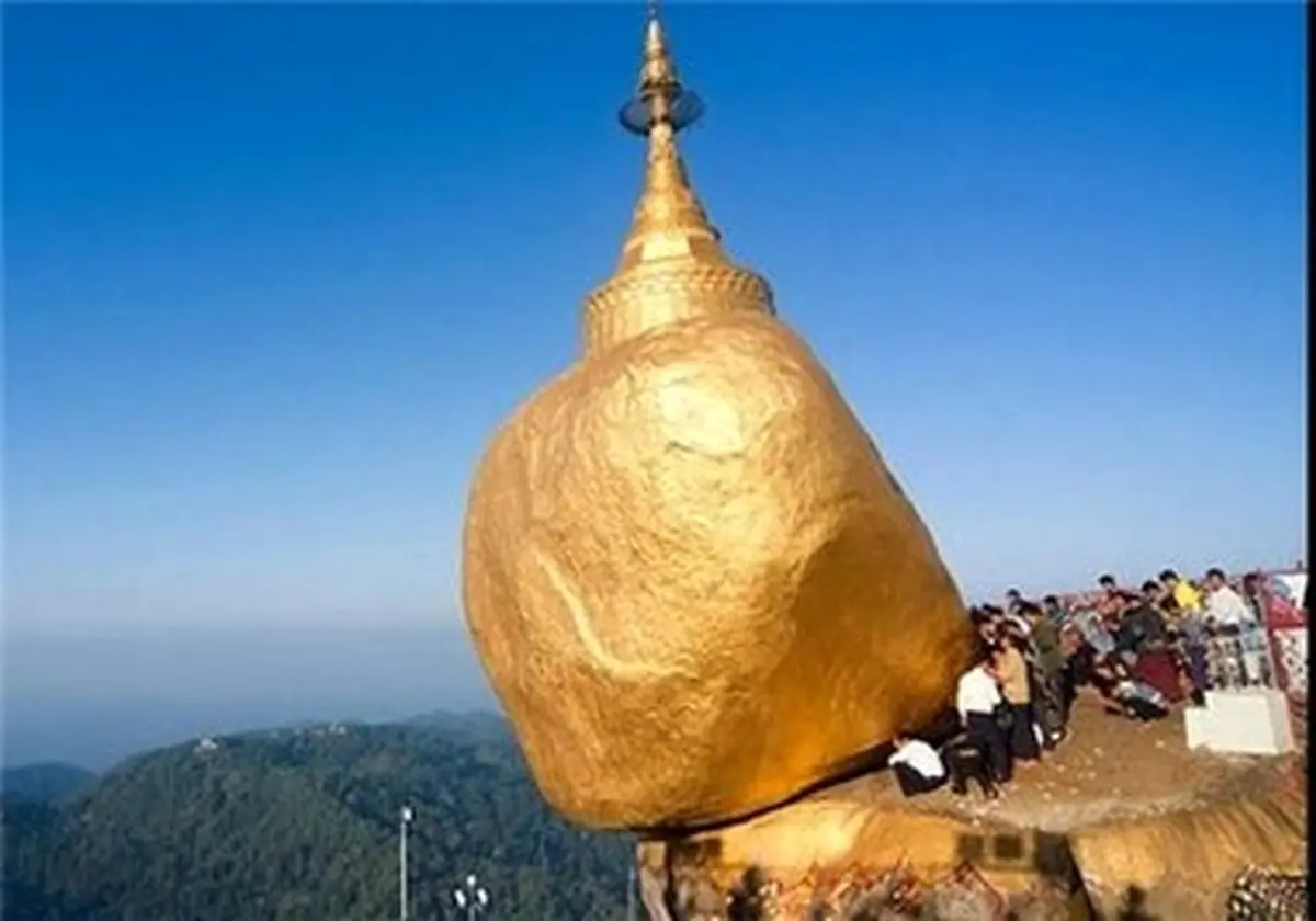 تخته سنگ مقدس در میانمار /تصاویر