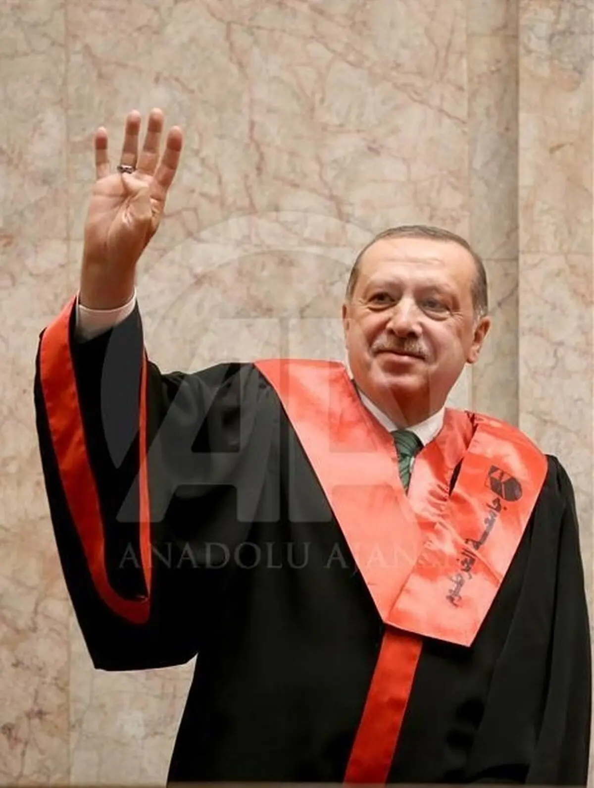 اردوغان در سودان دکترا گرفت/ عکس