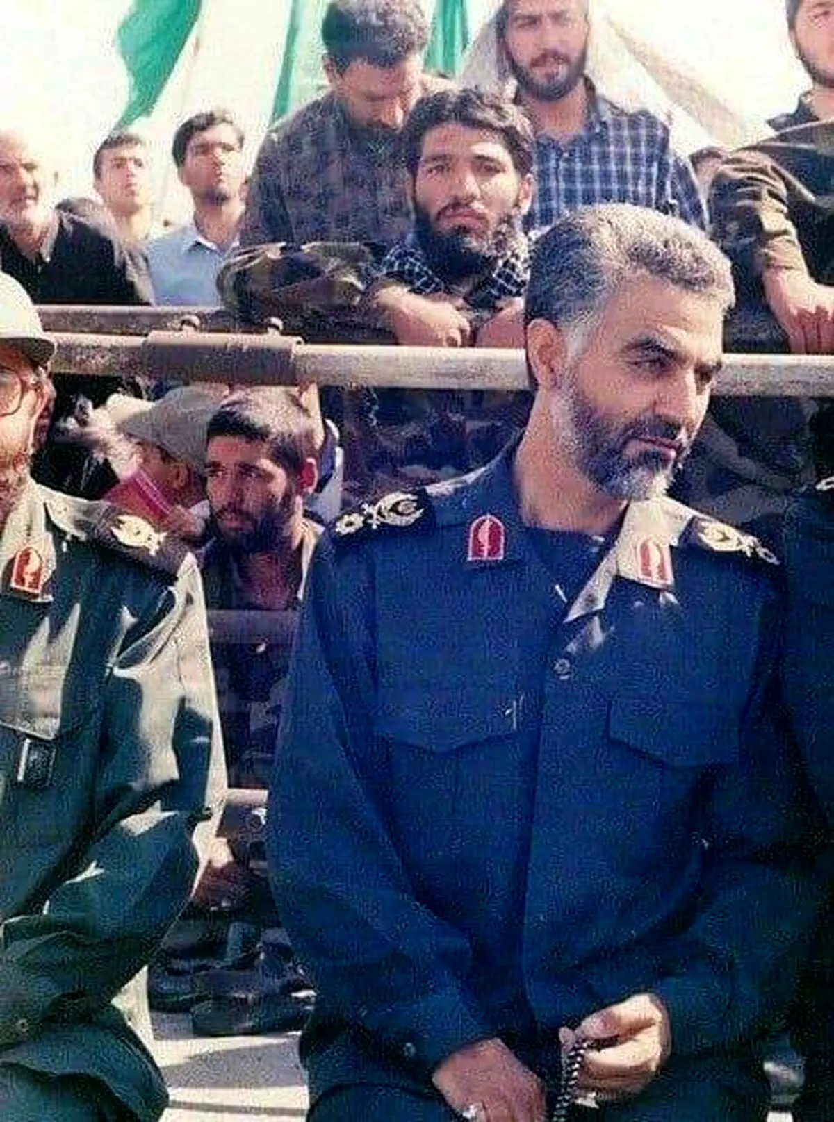 عکسی قدیمی و دیده نشده از حاج قاسم سلیمانی