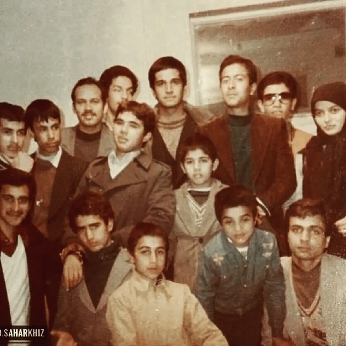 عکس زیرخاکی رضا عطاران در سال 59
