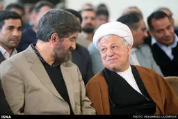 دیدار اعضای جبهه مستقلین و اعتدال‌گرایان با آیت‌الله هاشمی‌رفسنجانی/تصاویر