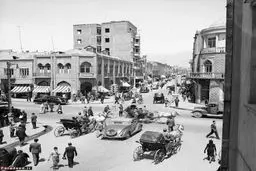 تصویری از خیابان لاله زار در 50 سال قبل