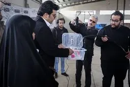 رونمایی از موتور خودروی آب‌سوز در ایران/تصاویر