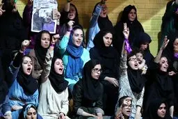 دختران حامی روحانی در قزوین/عکس