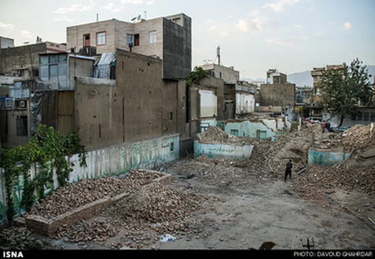 مکان زندگی اراذل و اوباش، معتادان و بی‌خانمان‌ها نابود شد/ تصاویر