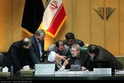 گفتگوی جالب نمایندگان مجلس با لاریجانی/عکس