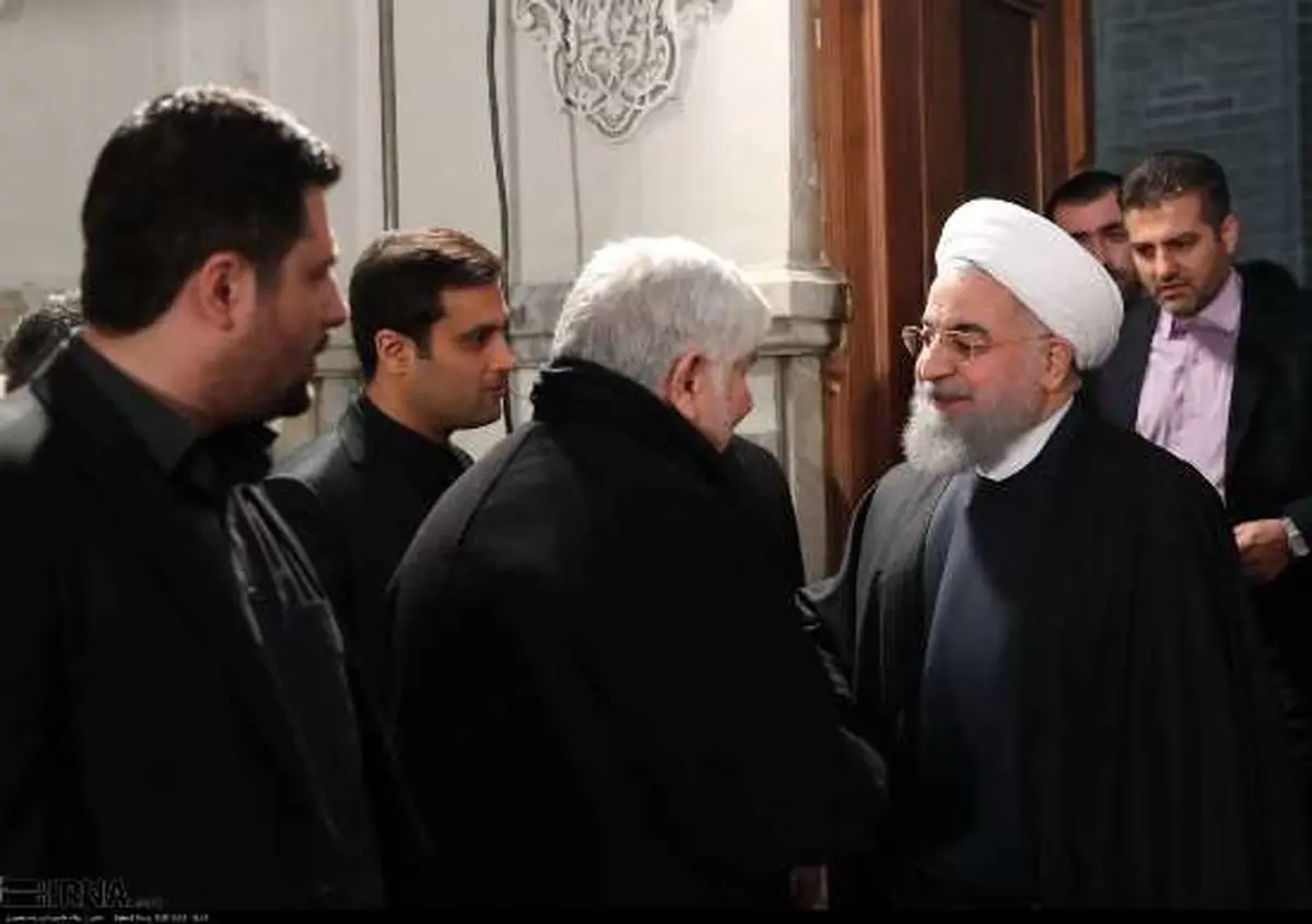رویارویی روحانی و برادر آیت الله هاشمی در مراسم سالگرد /عکس