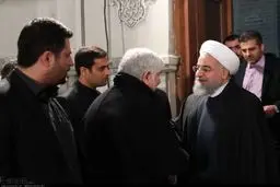 رویارویی روحانی و برادر آیت الله هاشمی در مراسم سالگرد /عکس