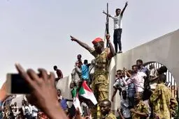 عربستان در پشت صحنه تحولات سودان / ارتش، مانع قدرت گرفتن جریان اخوان در سودان خواهد شد