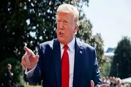 واکنش ترامپ به مکالمه افشاشده از او با رییس جمهور اوکراین: آیا این جاسوسی از رئیس جمهور آمریکا نیست؟ / دموکراتها طوری دروغ می‌گویند و خیانت می‌کنند که در تاریخ ایالات متحده سابقه نداشته