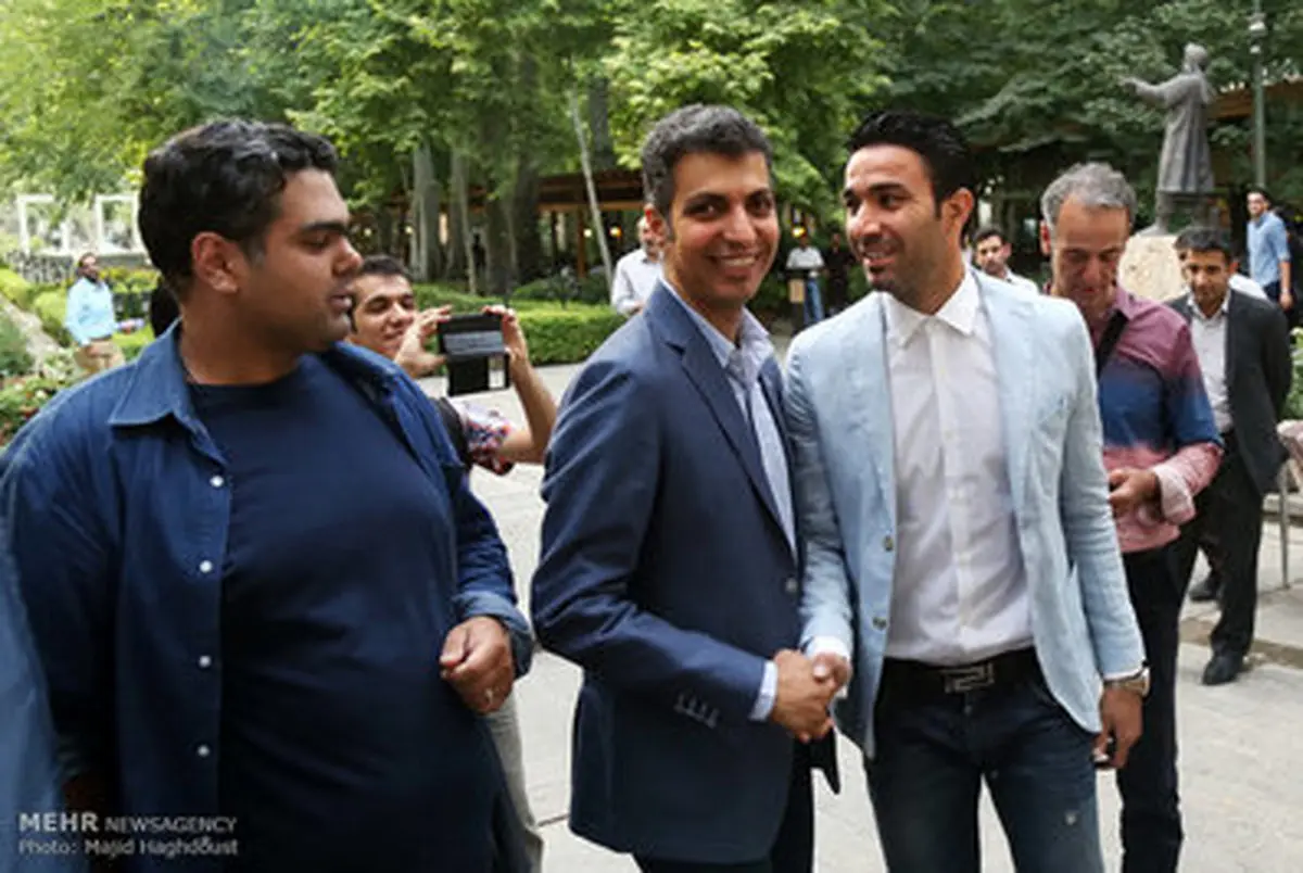 تصاویر رونمایی از کتاب عادل فردوسی پور