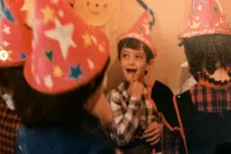 اینستاگرام/ عکس کودکی بهرام رادن در روز تولدش