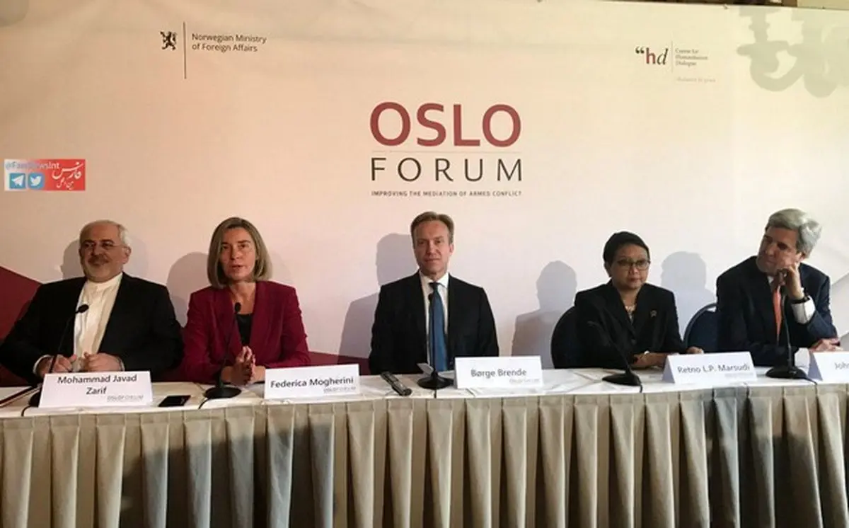 ظریف، جان کری و موگرینی در یک نشست/عکس