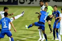 تساوی استقلال و ذوب آهن در جنگ فولادشهر/ شکست سنگین صدرنشین در شب برتری پارس و پدیده