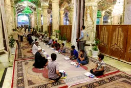تصاویر/ افطاری در حرم مطهر علوی