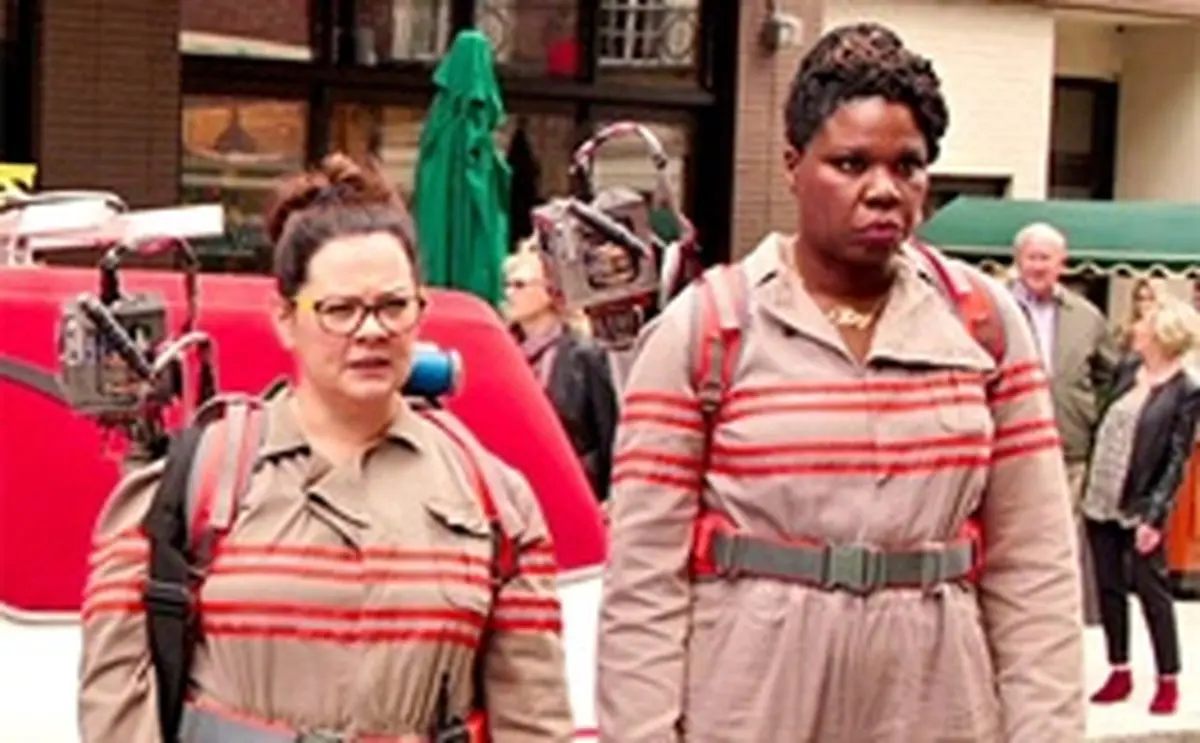 توهین‌های نژادپرستانه به یک بازیگر زن در توییتر