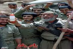 شوخی مرحوم حاجی بخشی با صدام/عکس