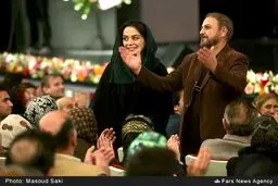مونا فرجاد و پدرش در کنسرت گروه آذری/ عکس