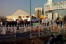 تجمع مسکن‌مهری‌ها مقابل مجلس/عکس