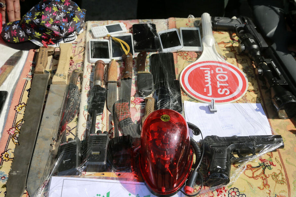 وسایل وحشتناک اراذل و اوباش دستگیر شده + عکس