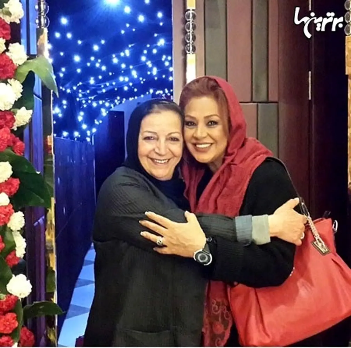 عکس صمیمانه نسرین مقانلو در کنار بانو مرضیه برومند