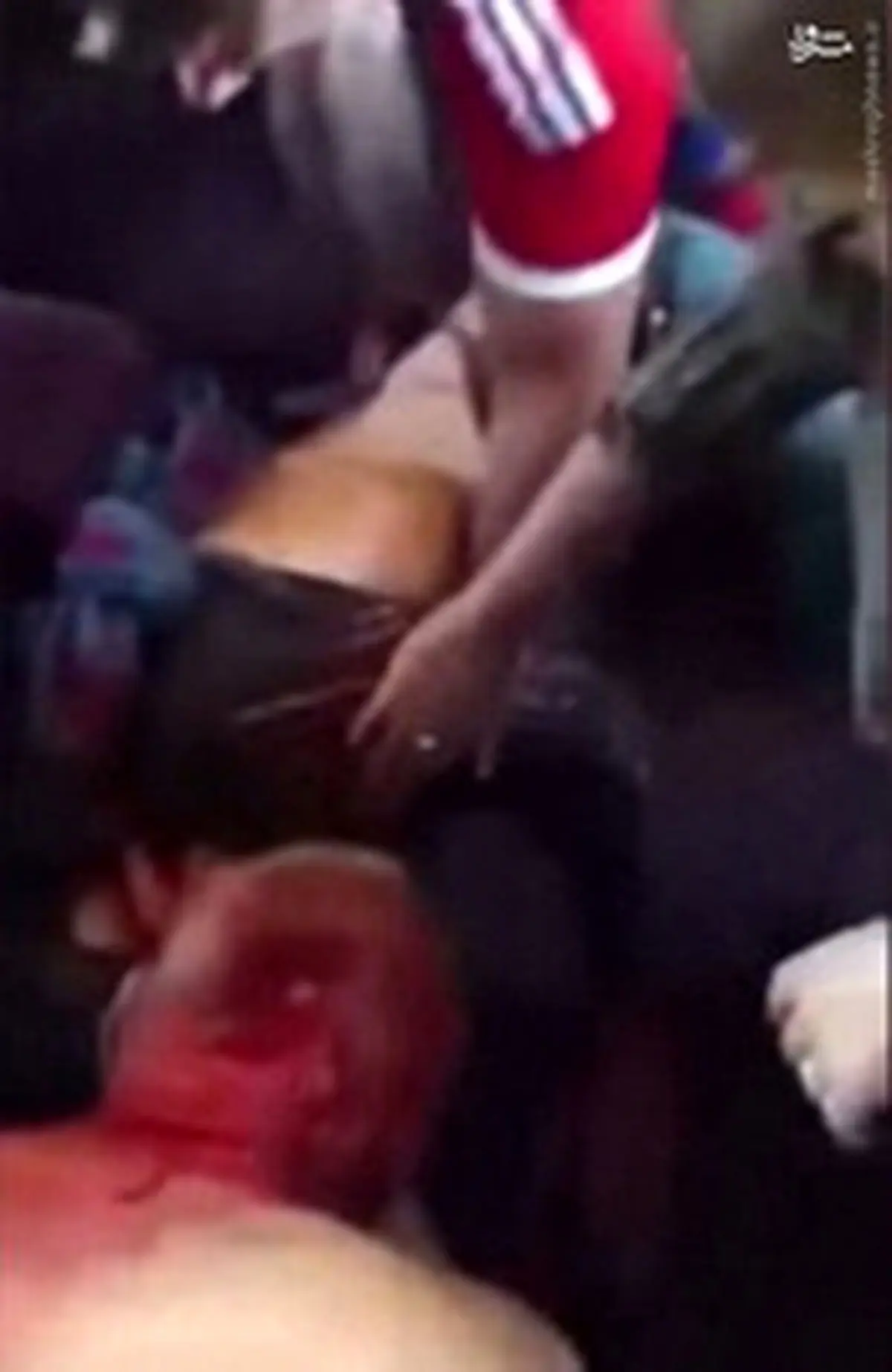 لحظه به دام انداختن فرد مسلح در قطار/تصاویر