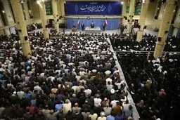 روایت تصویری از دیدار جمعی از خانواده‌های شهدای منا و حادثه مسجدالحرام با رهبر انقلاب