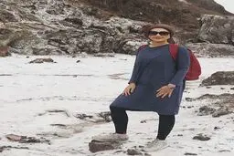 عکس کمتردیده شده هانیه توسلی با پوششی متفاوت
