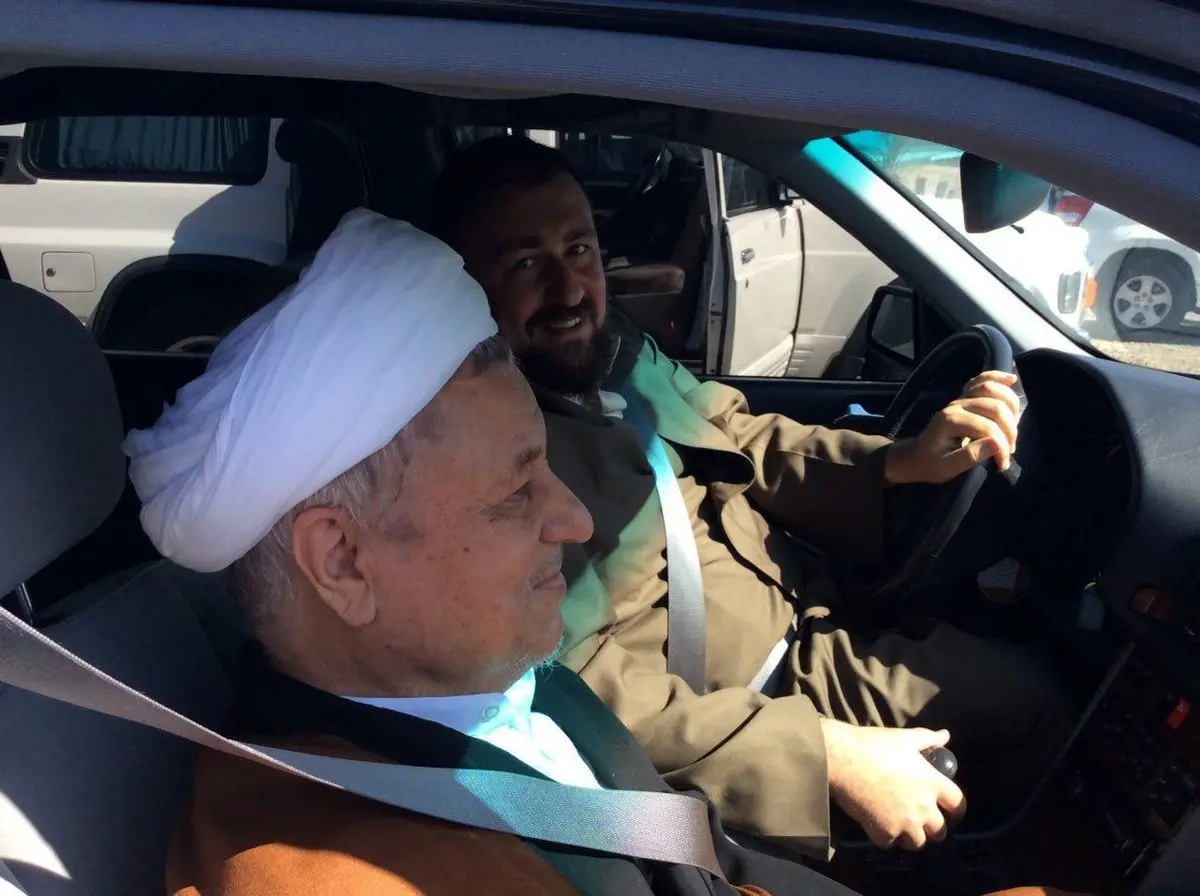 عکس کمتر دیده شده از آیت‌الله هاشمی رفسنجانی و سیدحسن خمینی