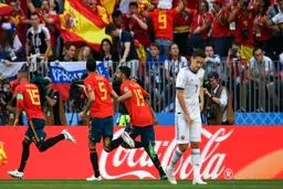 خداحافظی یکی دیگر از مدعیان/ اسپانیا و ستارگانش حریف میزبان نشدند + تصاویر