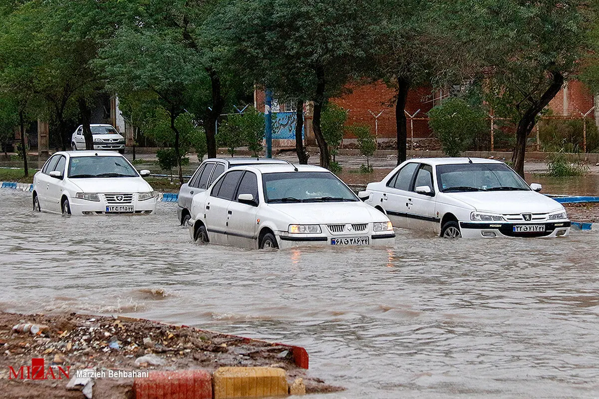 عکس / آبگرفتگی معابر در آبادان