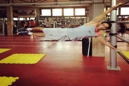 حرکت شگفت انگیز فرهاد مجیدی /عکس