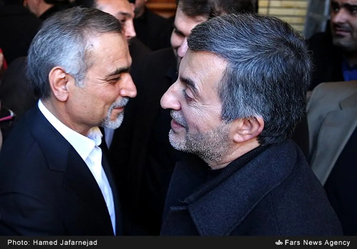روبوسی مشایی و برادر روحانی/عکس