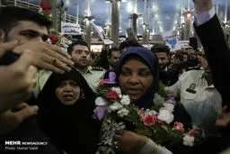 استقبال از «مرضیه هاشمی» در فرودگاه امام/ تصاویر