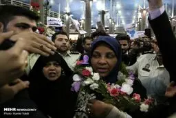 استقبال از «مرضیه هاشمی» در فرودگاه امام/ تصاویر