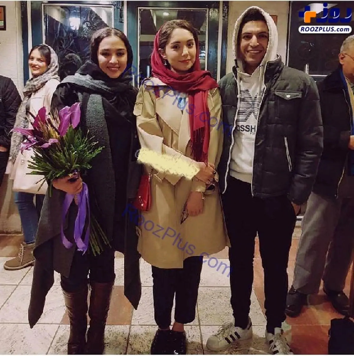 تیپ زمستانی آقای بازیگر و همسر معروفش /عکس