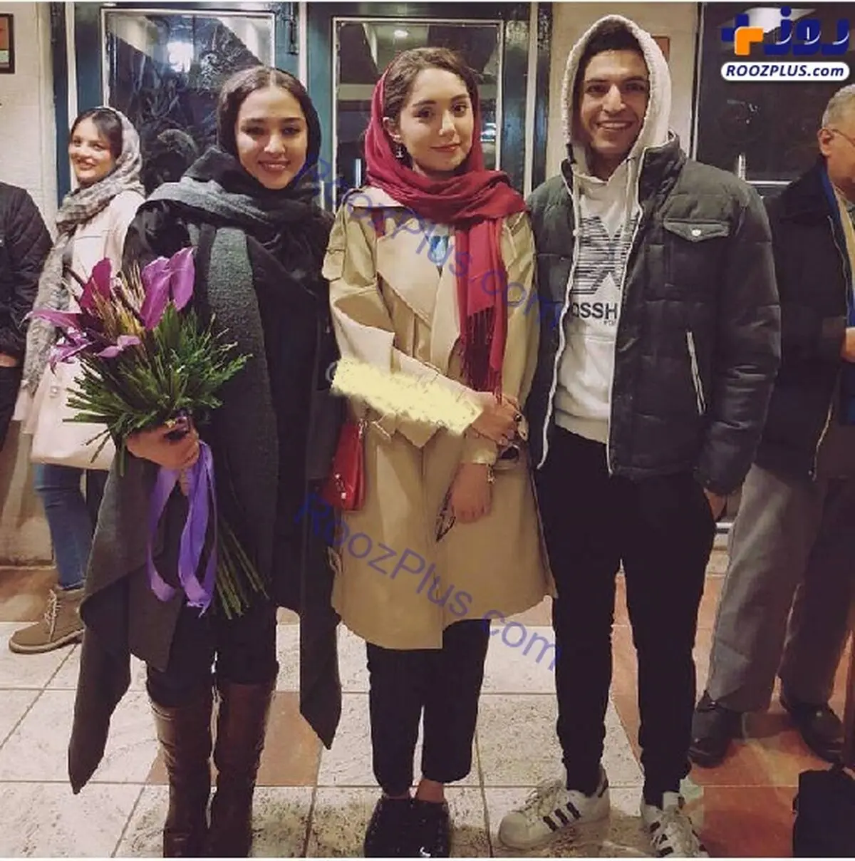 تیپ زمستانی آقای بازیگر و همسر معروفش /عکس