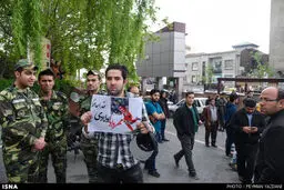 حضور هواداران مرحوم مهرداد اولادی در بیمارستان شهدای تجریش/ تصاویر