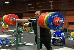 قوی‌ترین مرد جهان در تمرین‌های وزنه‌برداران کشورمان در ریو/عکس