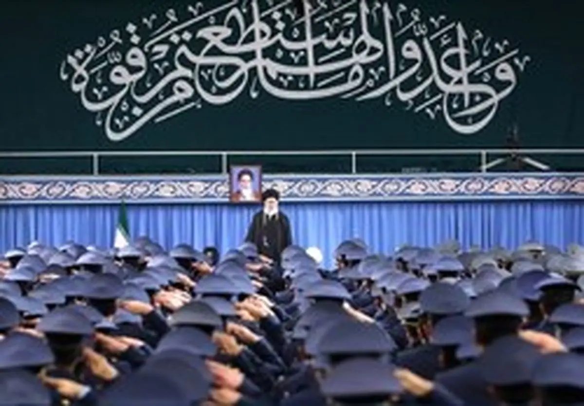 فرماندهان و کارکنان نیروی هوایی با رهبر انقلاب دیدار کردند/آیت‌الله خامنه‌ای: رژیم آمریکا تجسم شرارت، خشونت، بحران سازی و جنگ آفرینی است/به «پیشنهاد» اروپایی‌ها هم اعتماد نکنید/بگذارید راه‌پیمایی 22 بهمن همینطور باعظمت انجام شود، جای تسویه حساب نیست