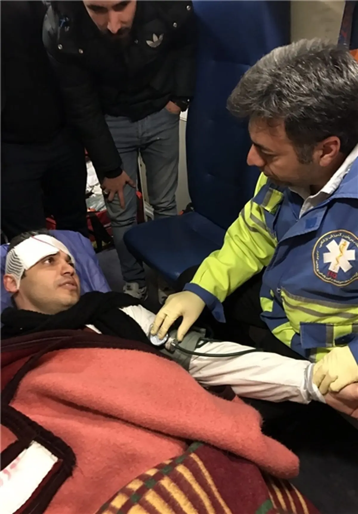 مجری معروف صداوسیما تصادف کرد/ عکس