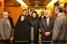 تصاویر پشت صحنه حضور دکتر ظریف در کنسرت ارکستر سمفونیک البرز با اجرای آثاری از «هوشنگ کامکار»