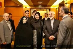 تصاویر پشت صحنه حضور دکتر ظریف در کنسرت ارکستر سمفونیک البرز با اجرای آثاری از «هوشنگ کامکار»