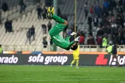 پشتک بیرانوند روی اعصاب استقلالی ها(عکس)