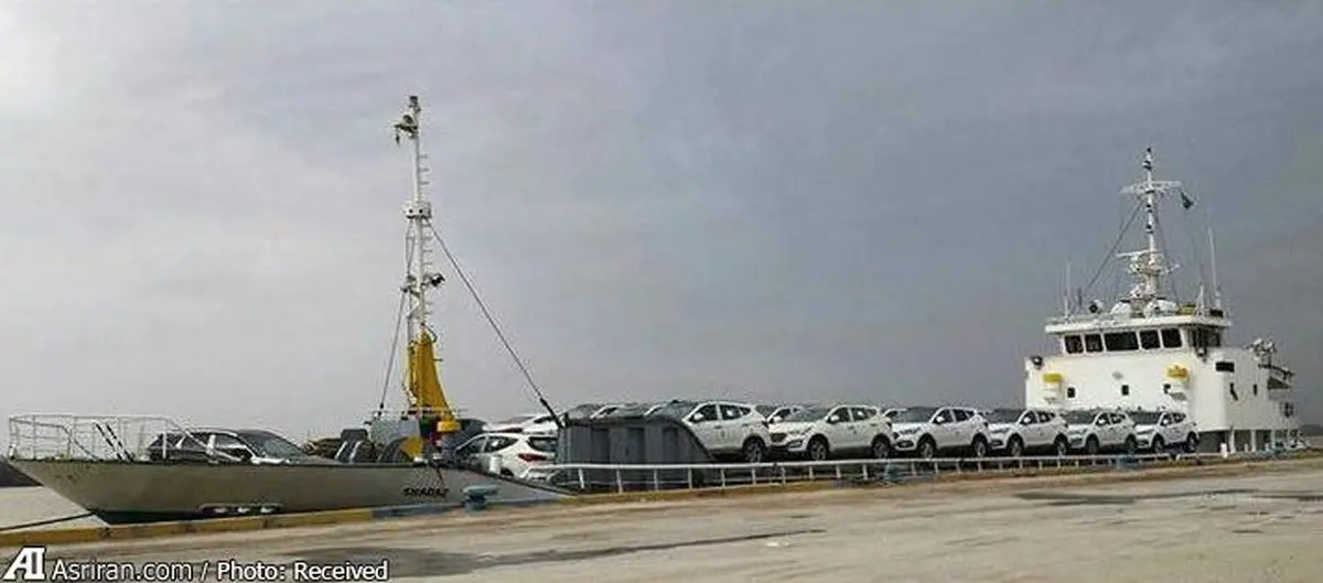 یک کشتی پر از سانتافه /عکس