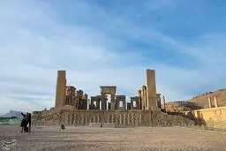تصاویری از گذر فصول در کاخ باستانی داریوش هخامنشی